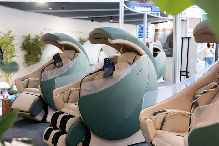 Image of OSIM uDream·AI Well-Being Massage Chair in Jade Green color.